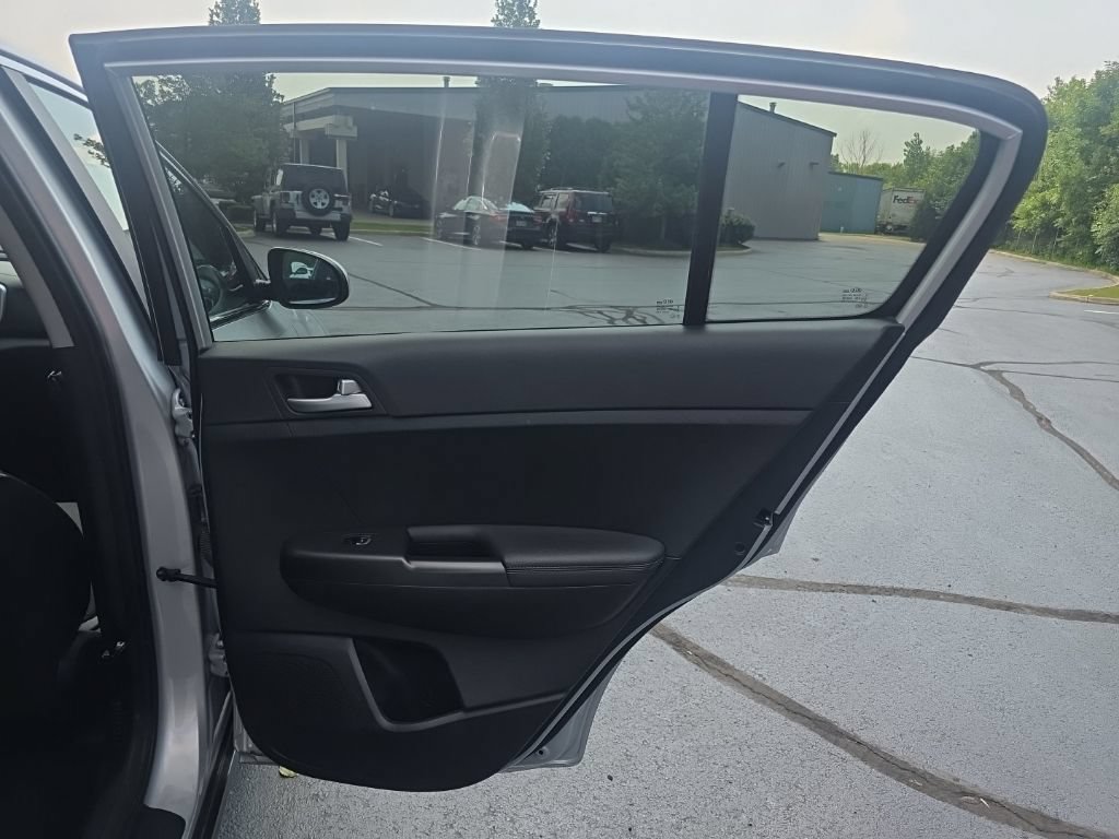 Used 2022 Kia Sportage LX AWD/4WD image 28