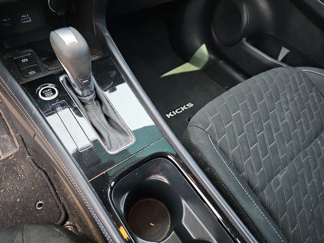 Used 2022 Nissan Kicks SV FWD image 22