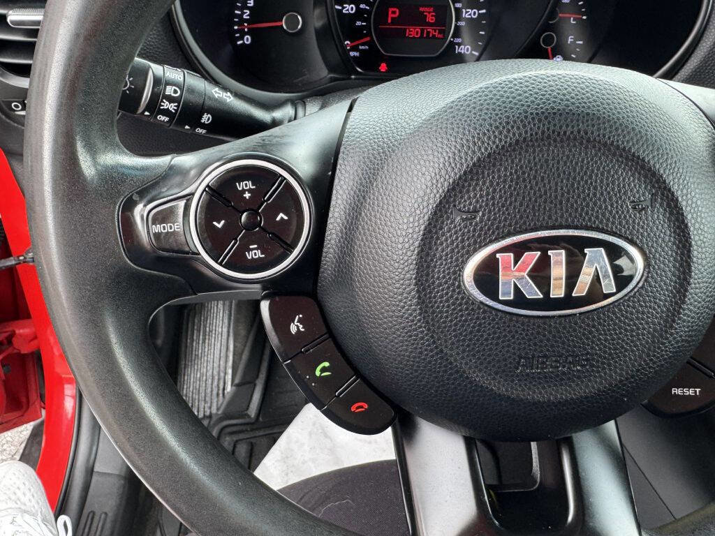 Used 2018 Kia Soul + image 15