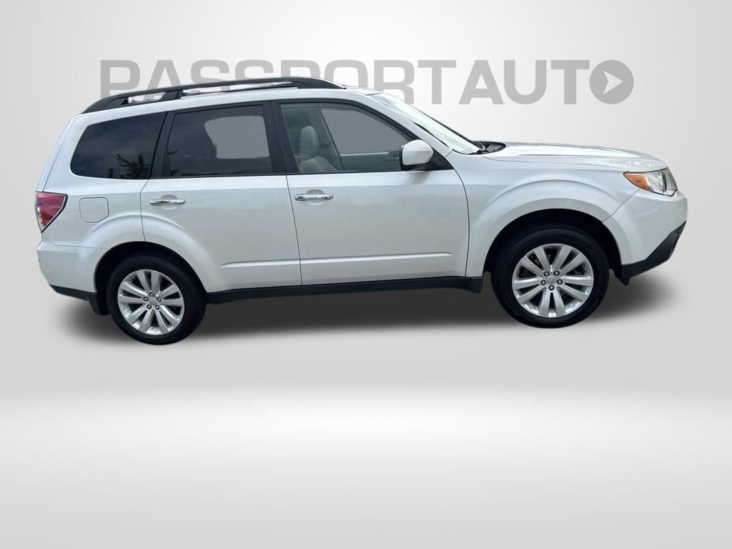 Used 2013 Subaru Forester 2.5X Premium AWD/4WD image 8