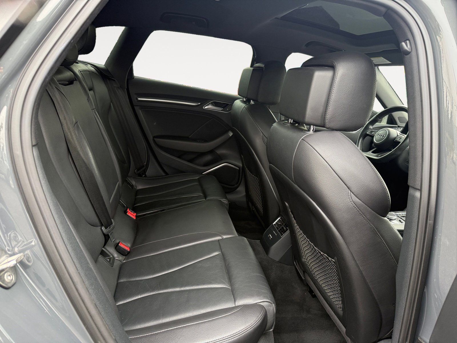 Used 2018 Audi A3 e-tron Prestige w/ Prestige Package image 18