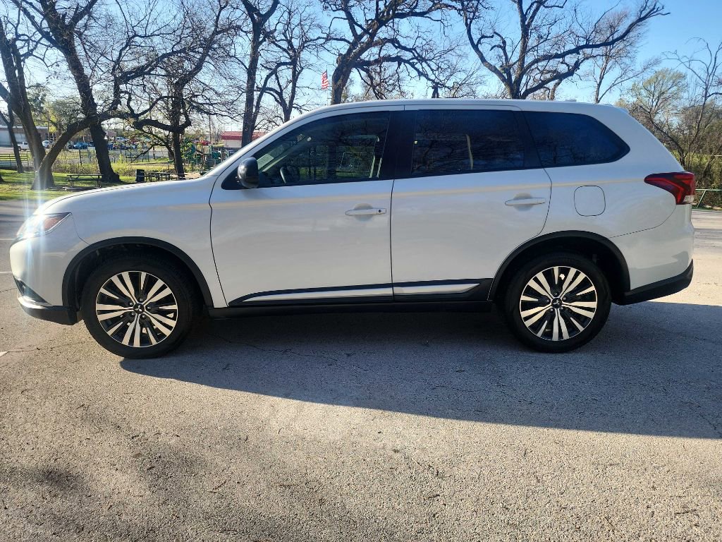 Used 2019 Mitsubishi Outlander ES image 4