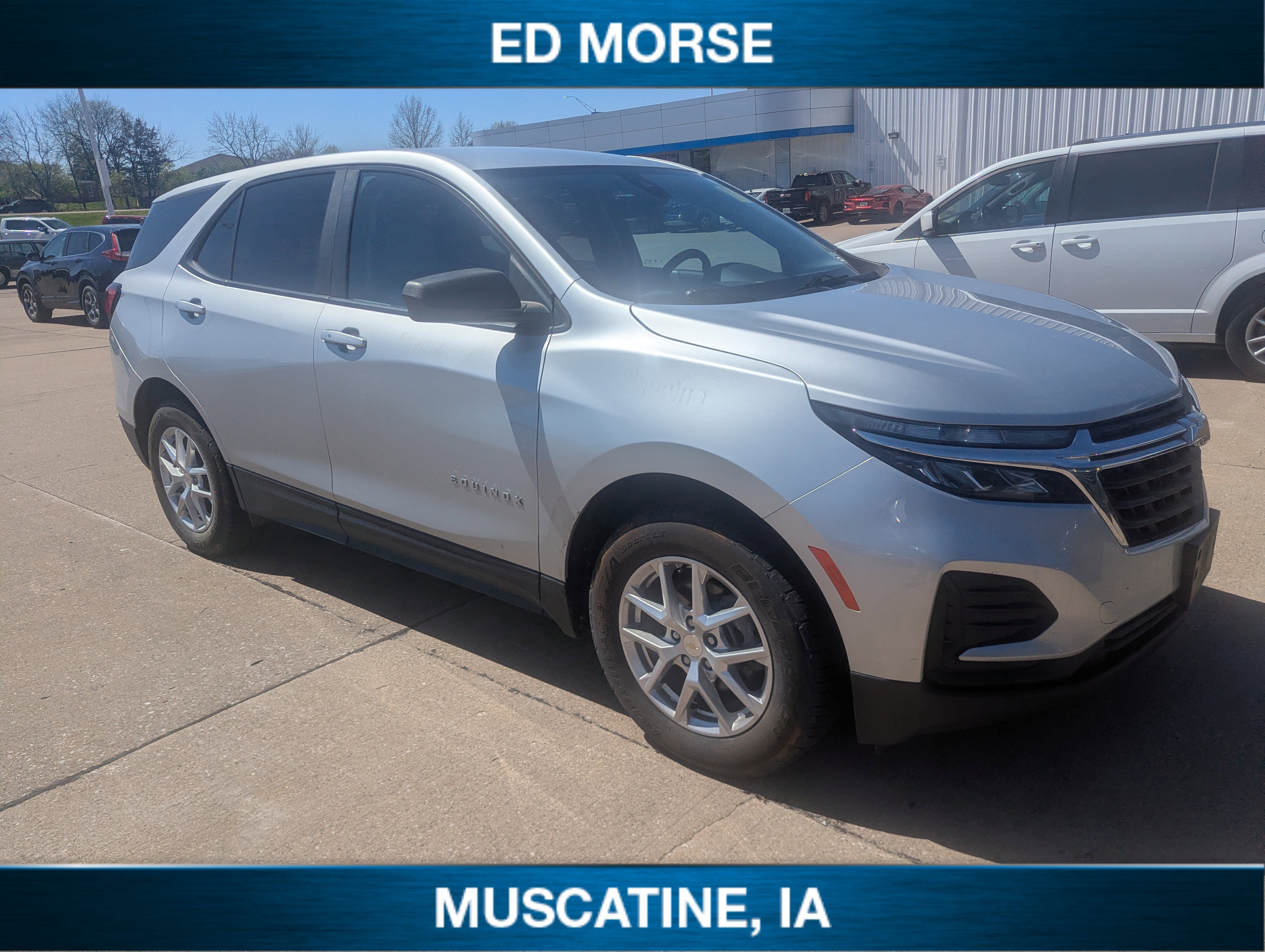 Certified 2022 Chevrolet Equinox LS w/ LS Convenience Package AWD/4WD image 2