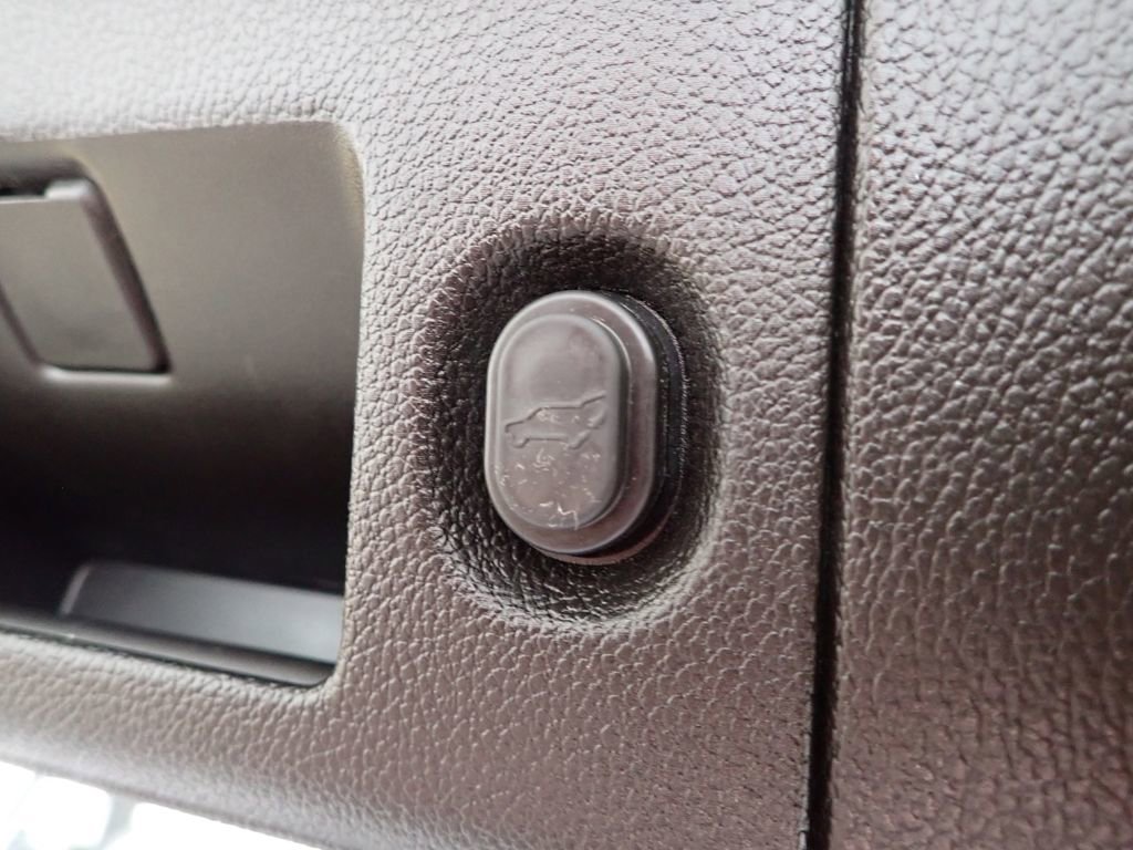 Used 2016 Cadillac Escalade Luxury image 20