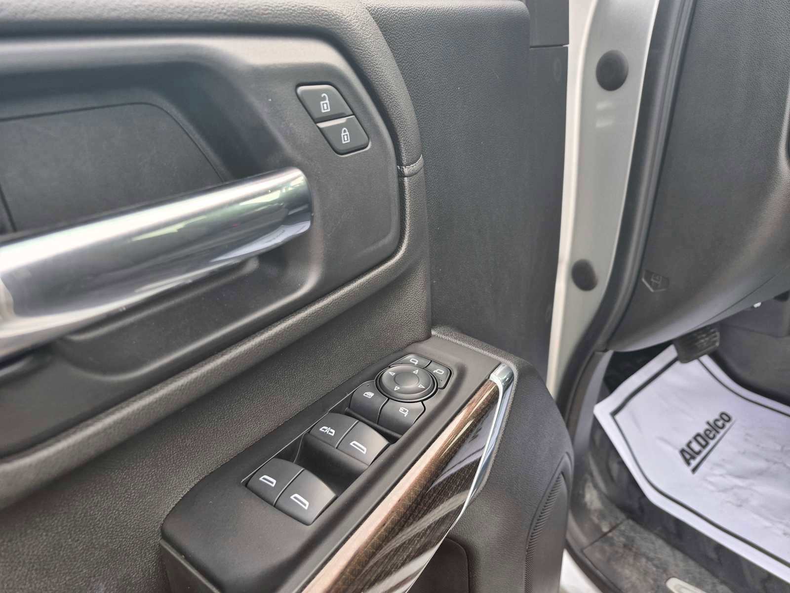 Used 2022 Chevrolet Silverado 3500 LT w/ Convenience Package image 14