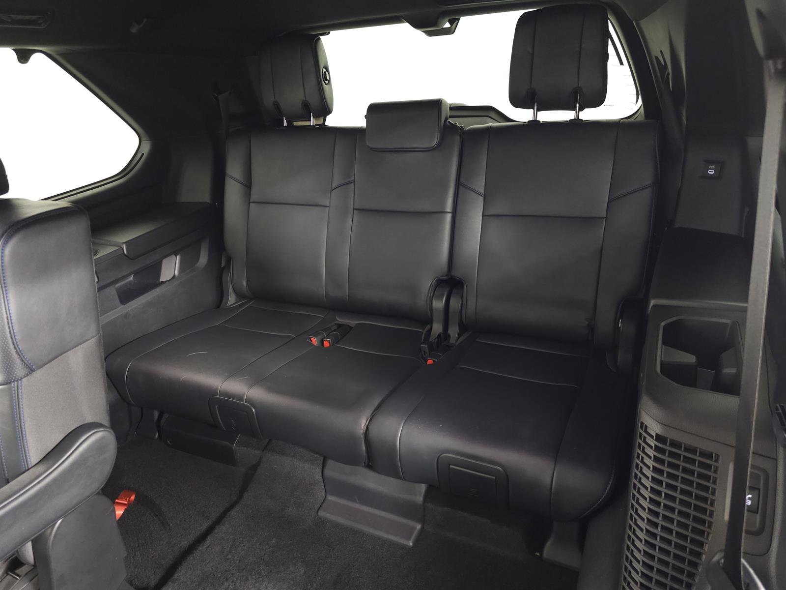 Used 2025 Toyota Sequoia Platinum image 41