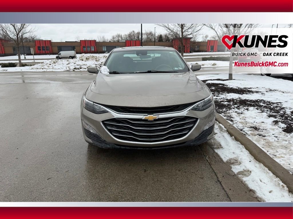 Used 2024 Chevrolet Malibu LT image 3
