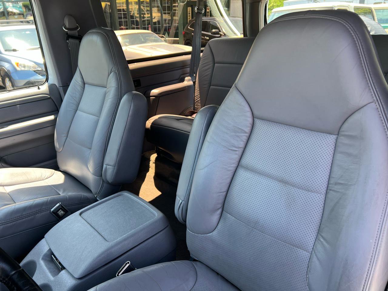 Used 1994 Ford Bronco XLT AWD/4WD image 14