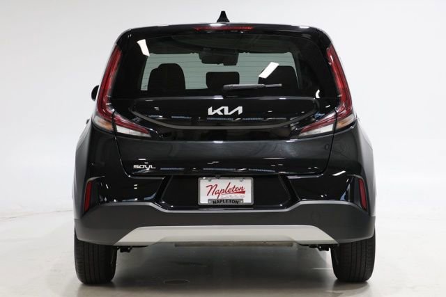 Used 2025 Kia Soul LX FWD image 7