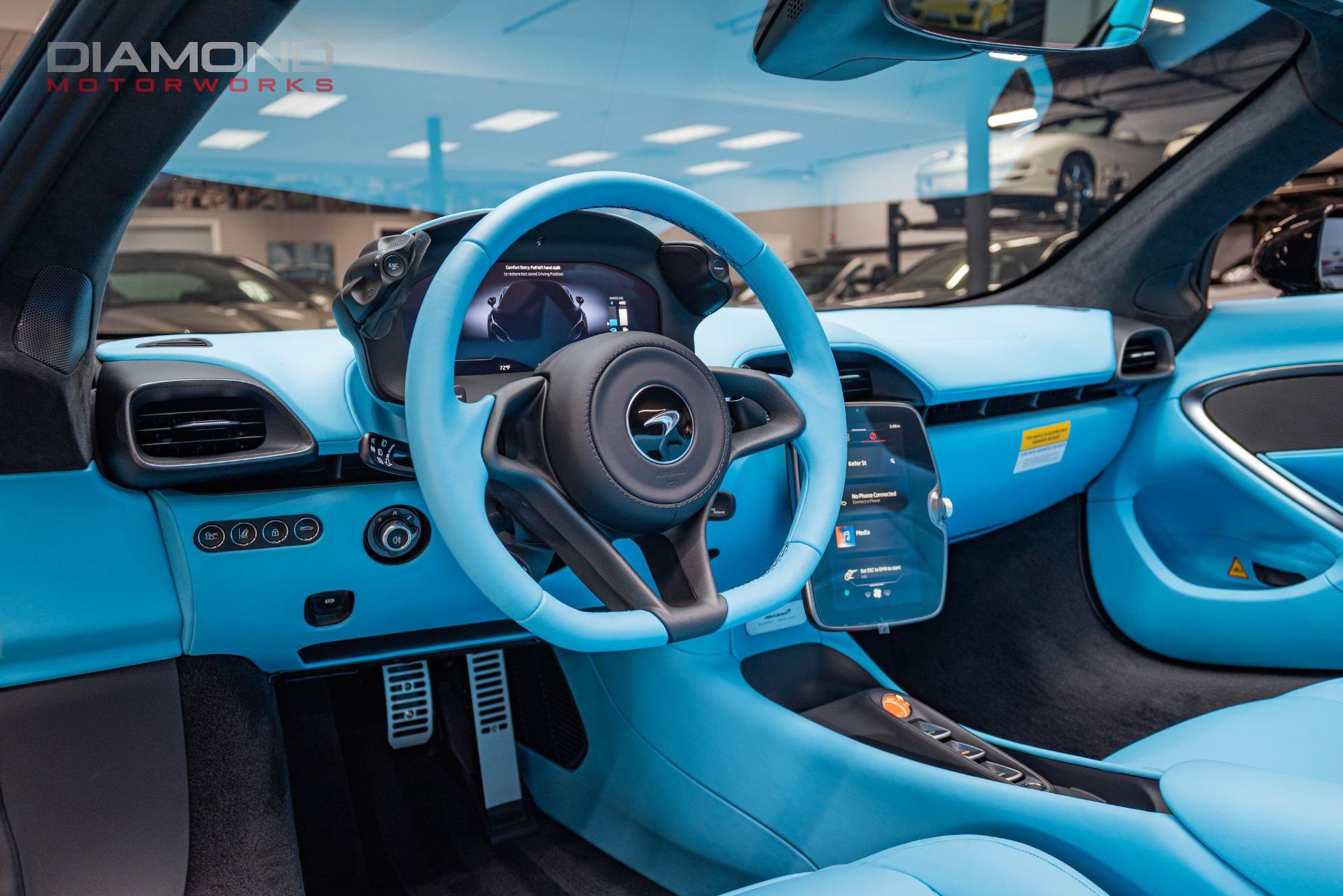 Used 2026 McLaren Artura Spider RWD image 16