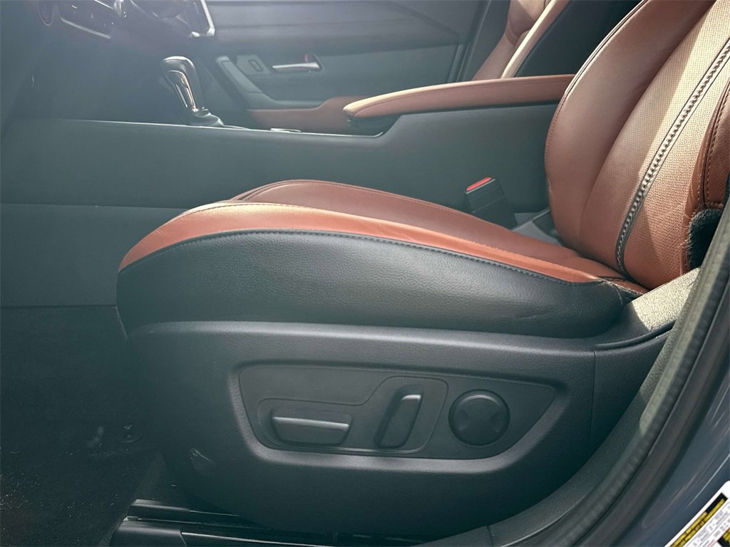 Used 2023 MAZDA CX-50 Meridian Edition w/ Apex Package image 11