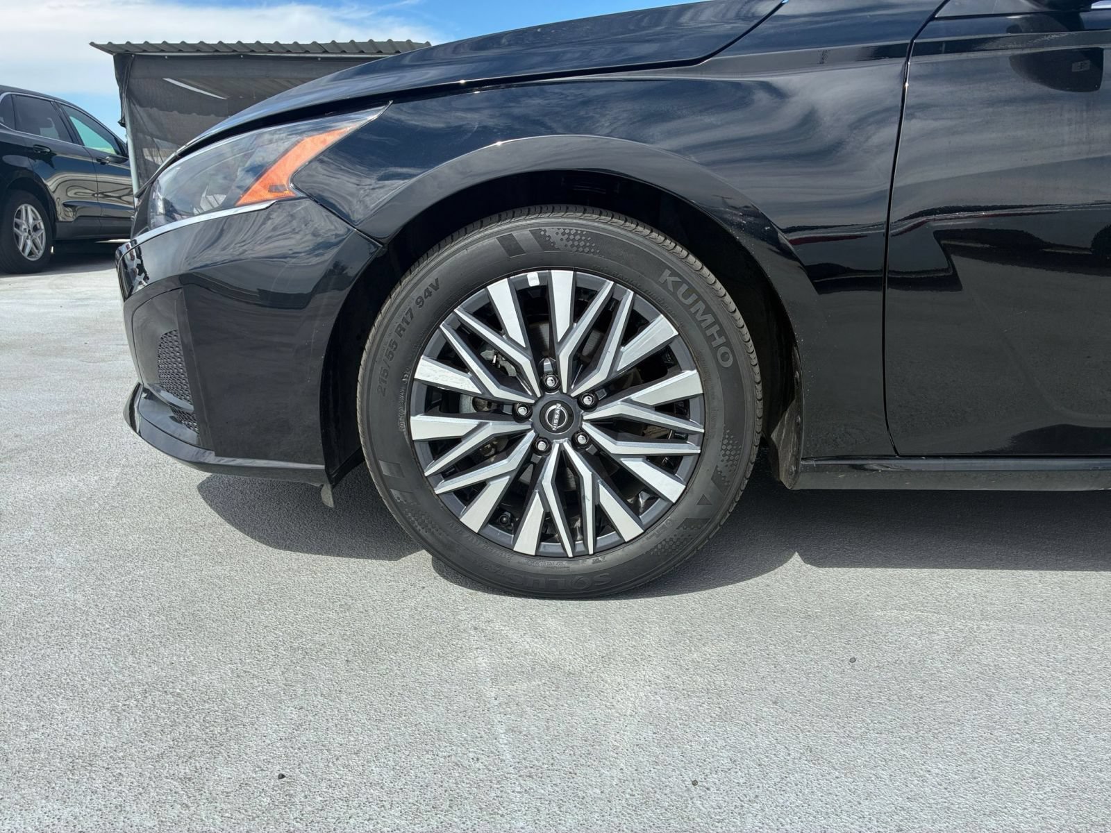 Used 2025 Nissan Altima 2.5 SV FWD image 29
