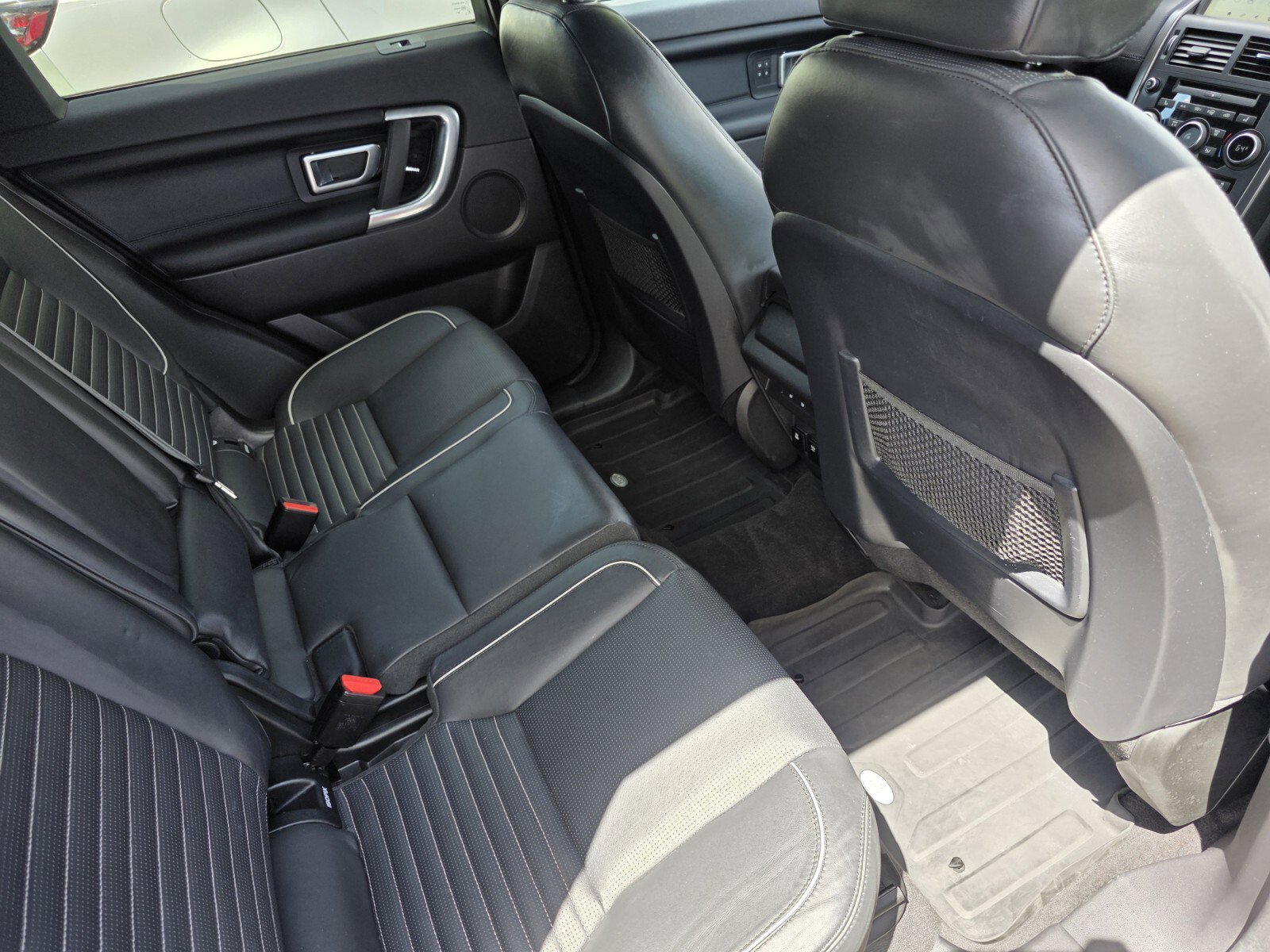 Used 2017 Land Rover Discovery Sport HSE Luxury image 26