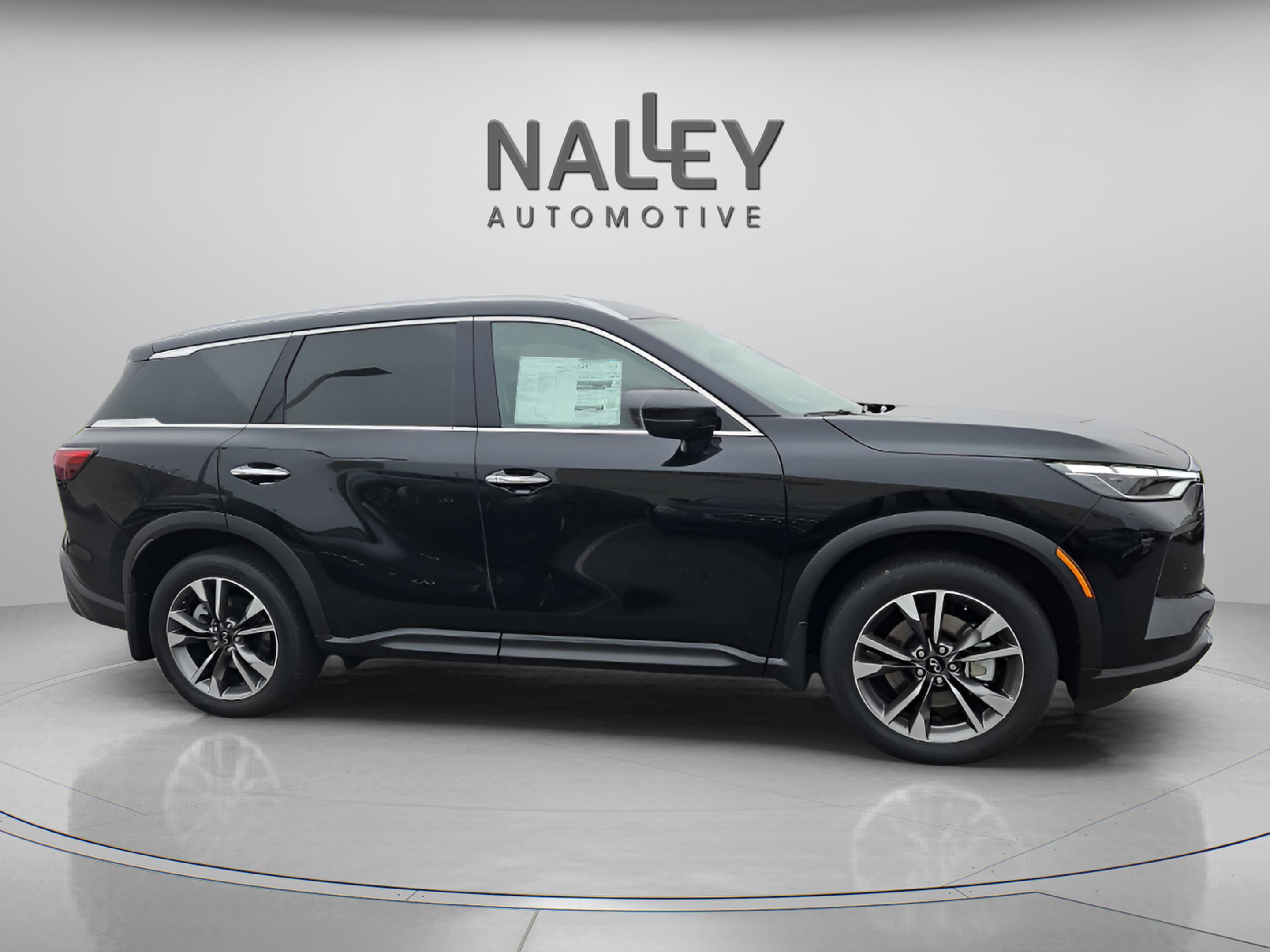 Certified 2025 INFINITI QX60 Luxe image 7