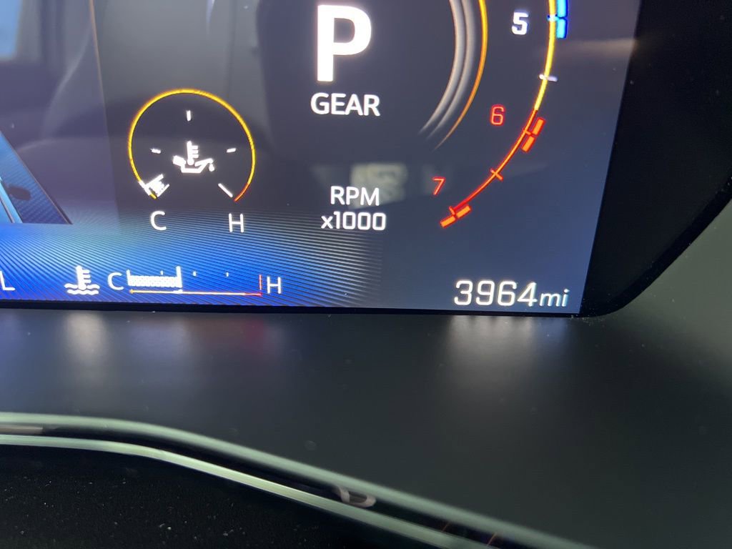 Used 2025 Chevrolet Colorado ZR2 w/ Technology Package AWD/4WD image 4