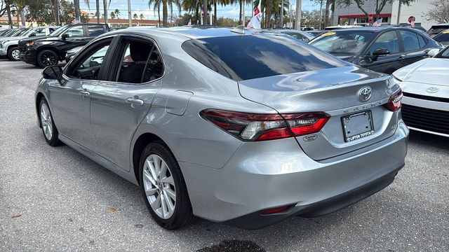 Used 2022 Toyota Camry LE image 5