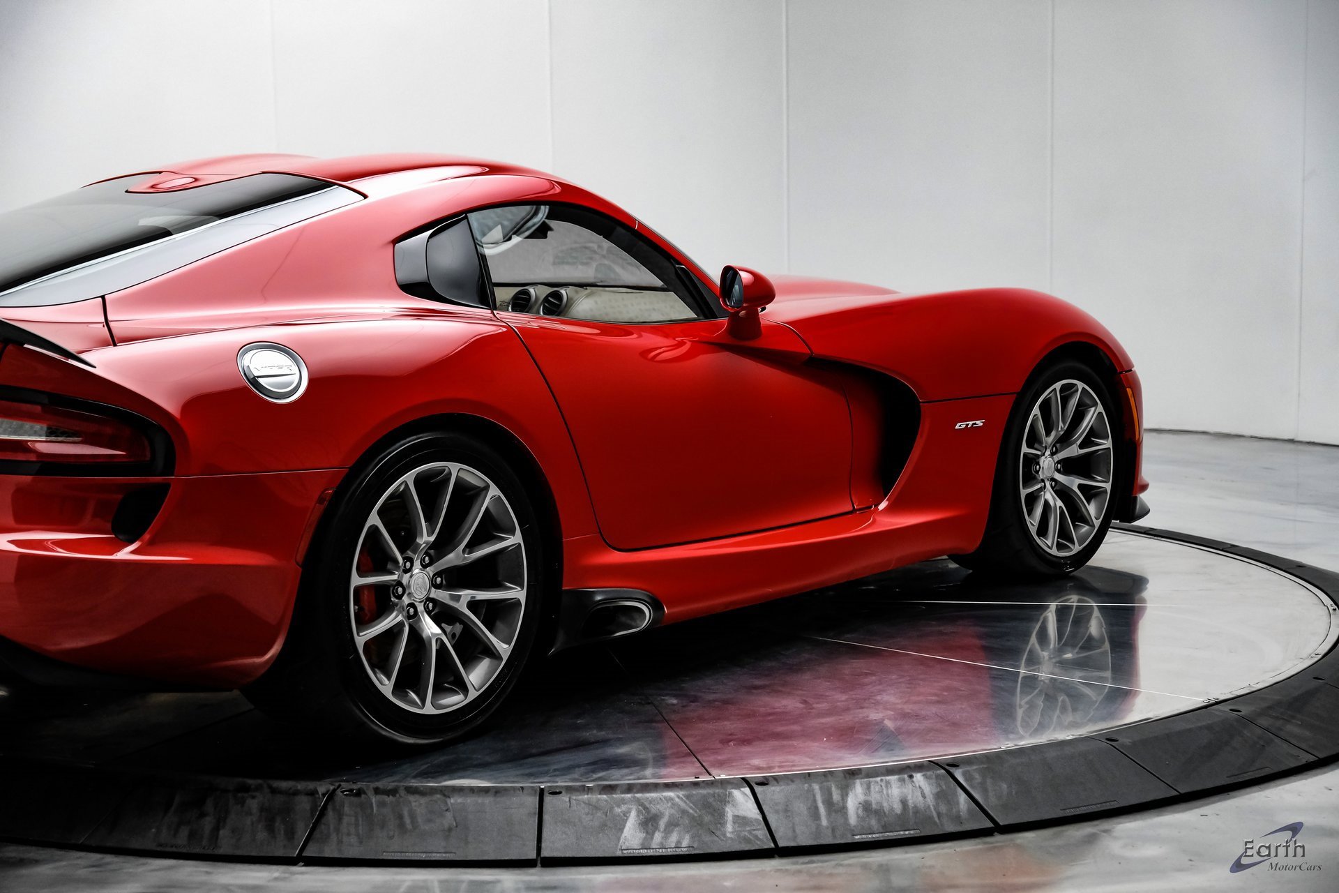 Used 2014 SRT Viper GTS w/ GTS Laguna Interior Package image 15