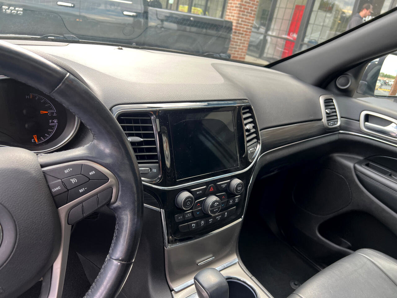 Used 2020 Jeep Grand Cherokee Limited image 12