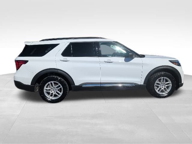 Used 2025 Ford Explorer Active image 8