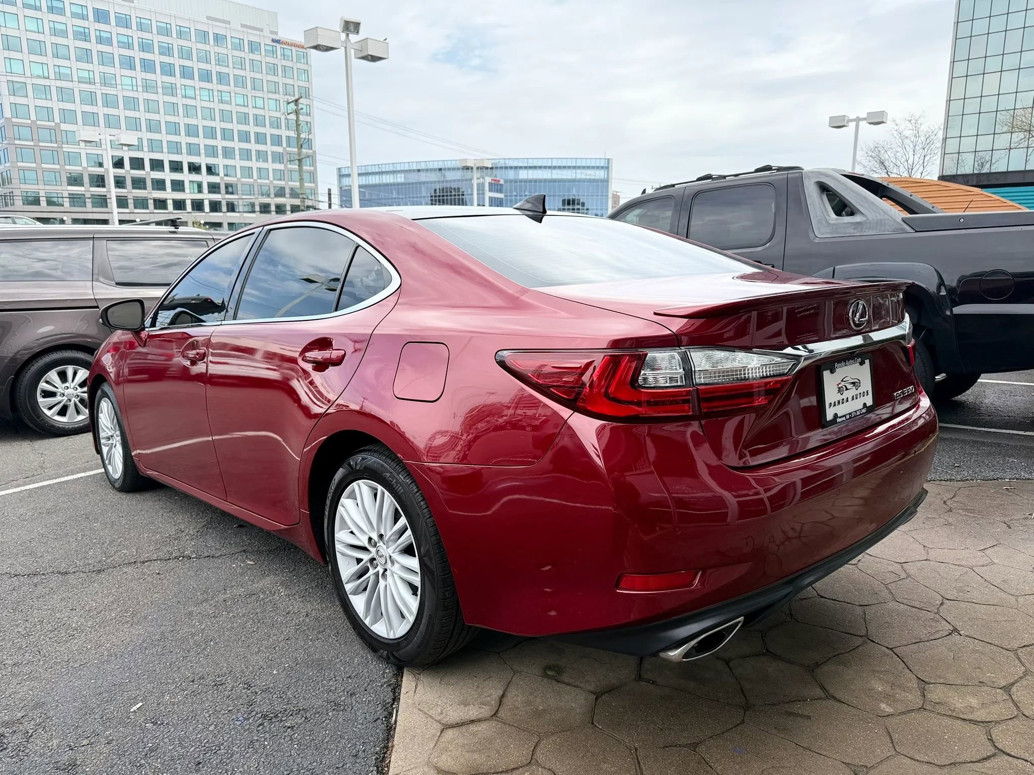 Used 2017 Lexus ES 350 w/ Navigation System Package image 5