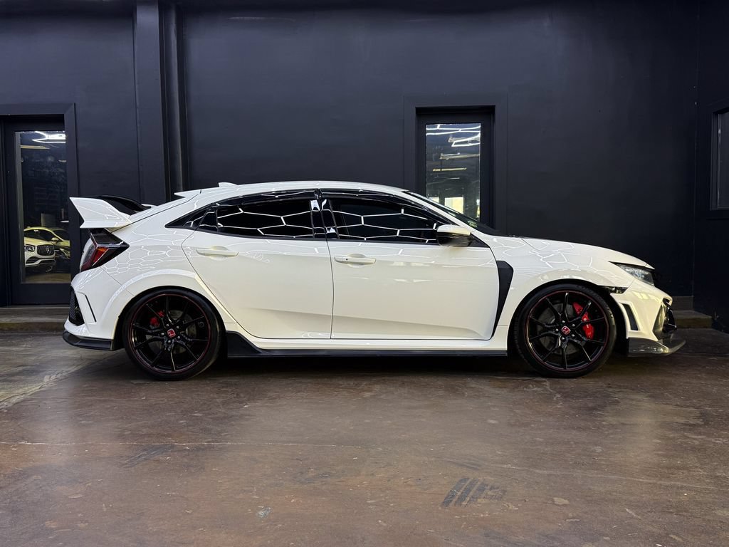 Used 2018 Honda Civic Type R image 9