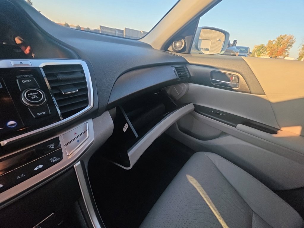 Used 2013 Honda Accord EX-L image 21