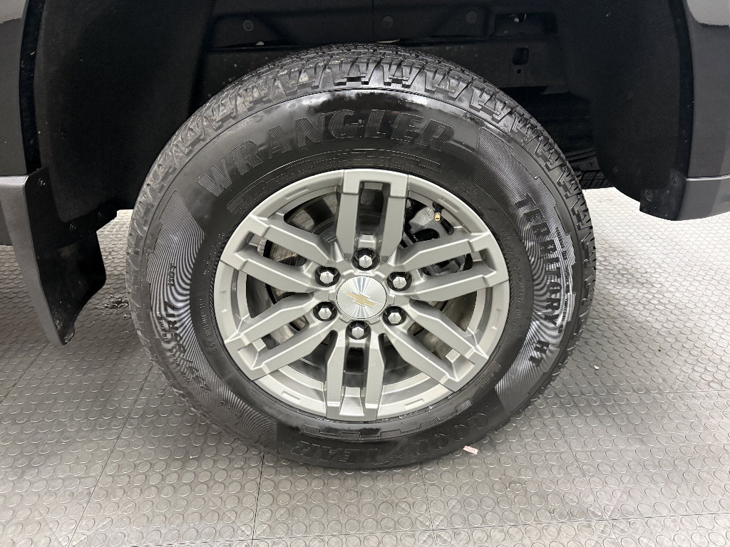 Used 2023 Chevrolet Colorado LT w/ LT Convenience Package image 10