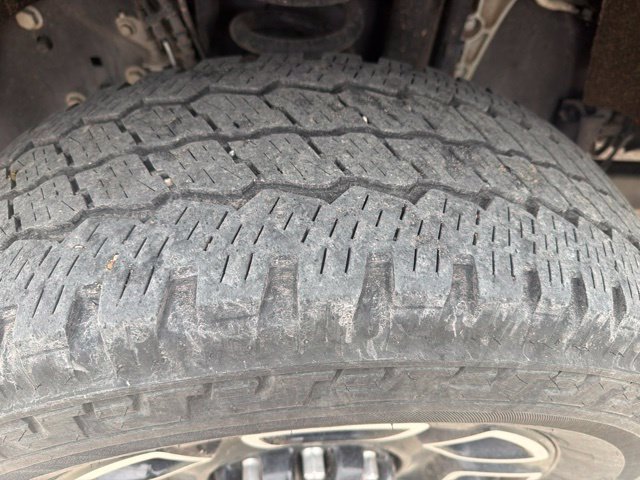 Used 2025 Ford F350 Platinum AWD/4WD image 11