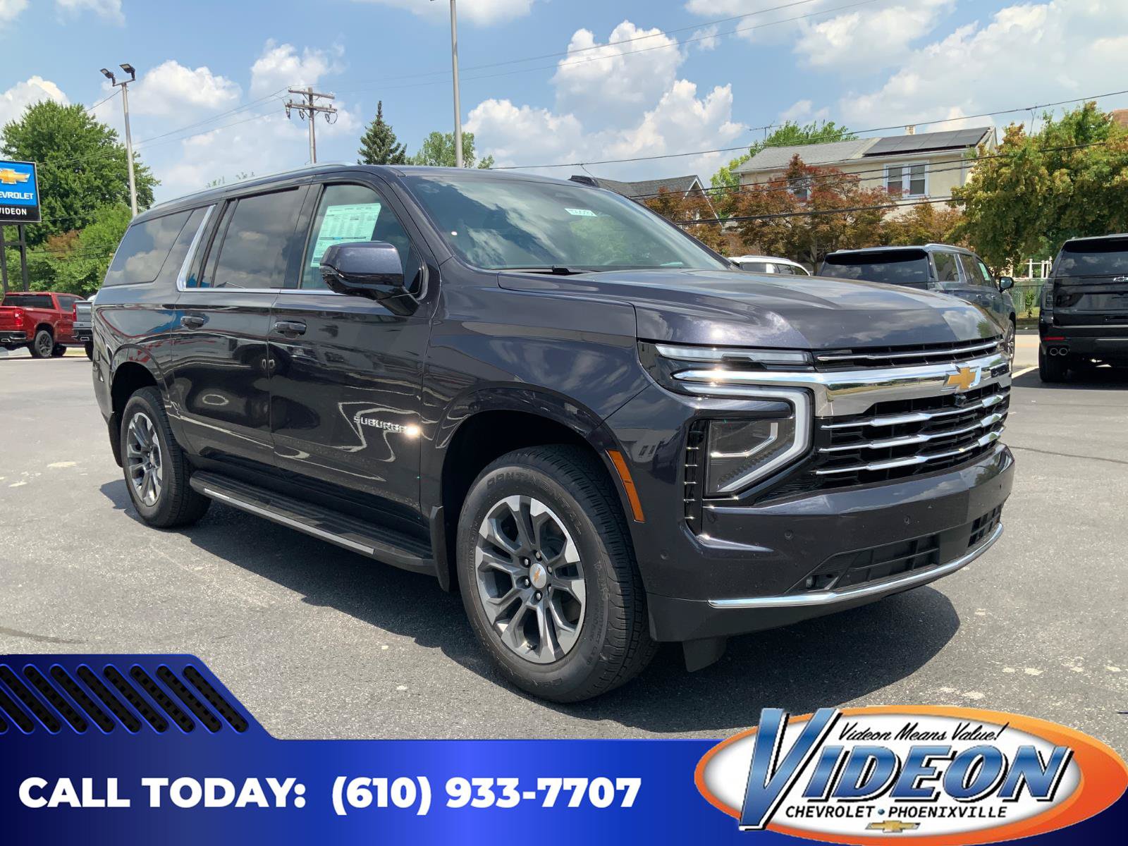 New 2026 Chevrolet Suburban LT w/ Comfort Package AWD/4WD image 1