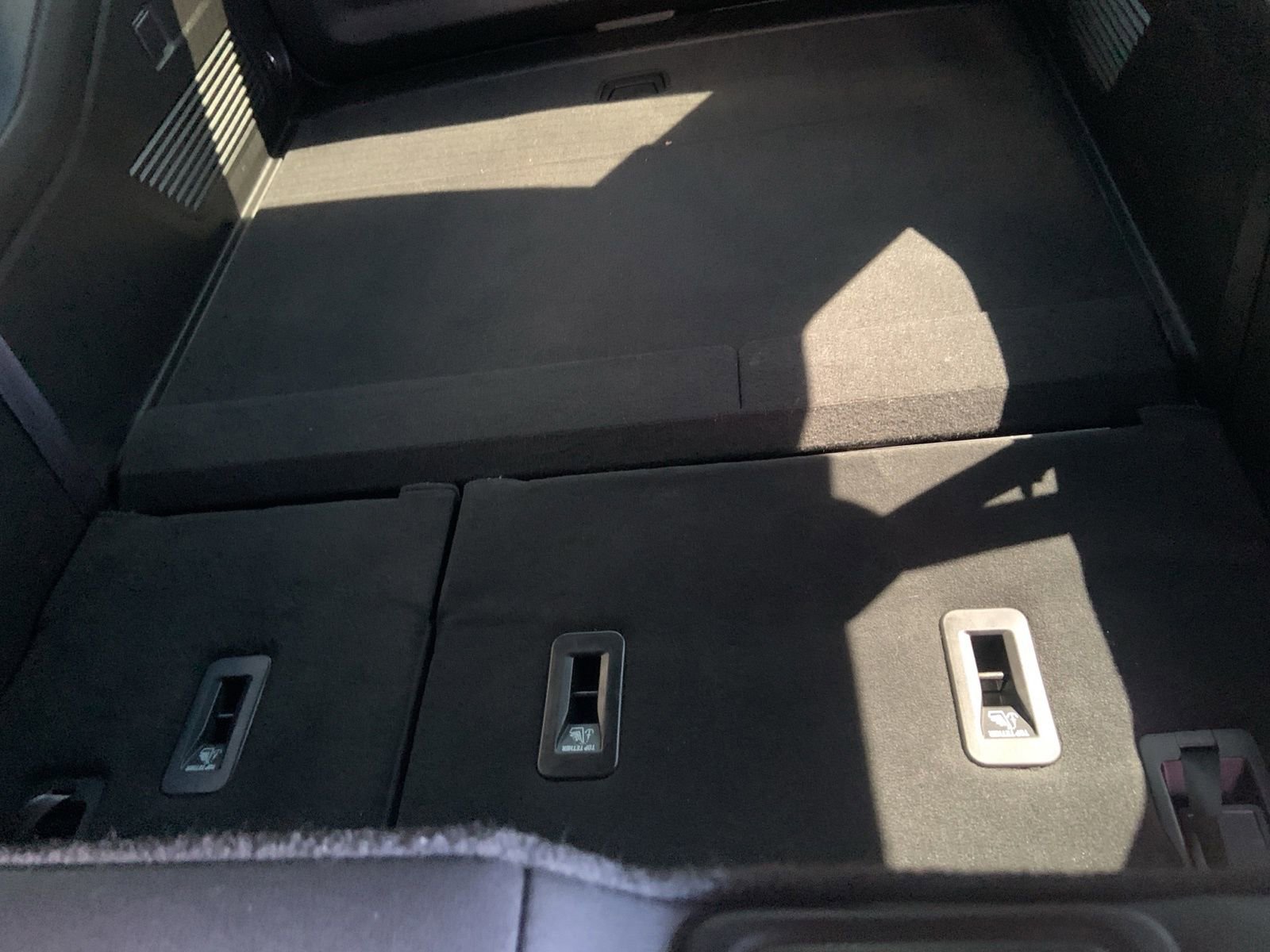 Used 2023 GMC Yukon XL SLT RWD image 22