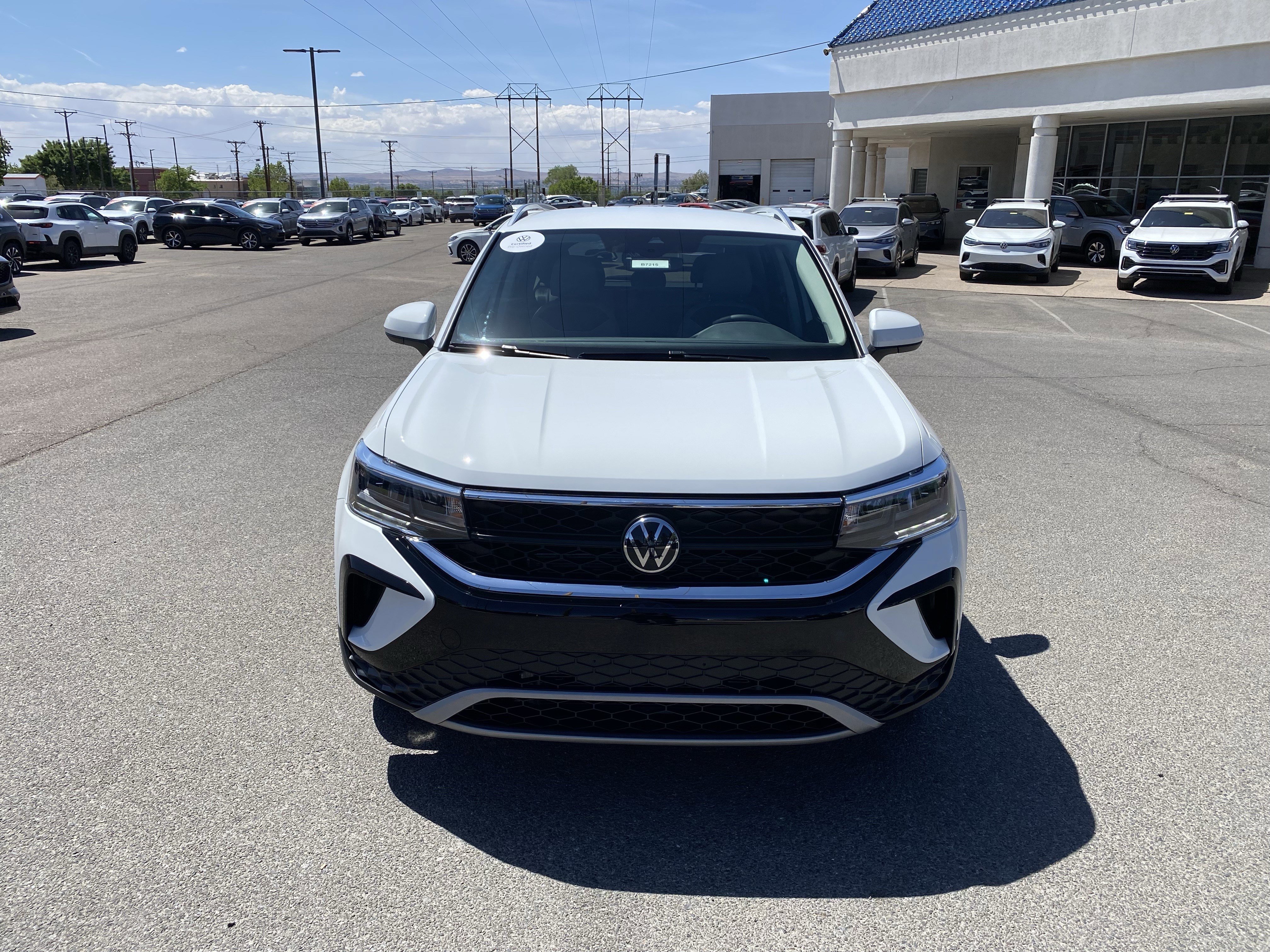 Certified 2023 Volkswagen Taos SE w/ Black Wheel Package AWD/4WD image 47