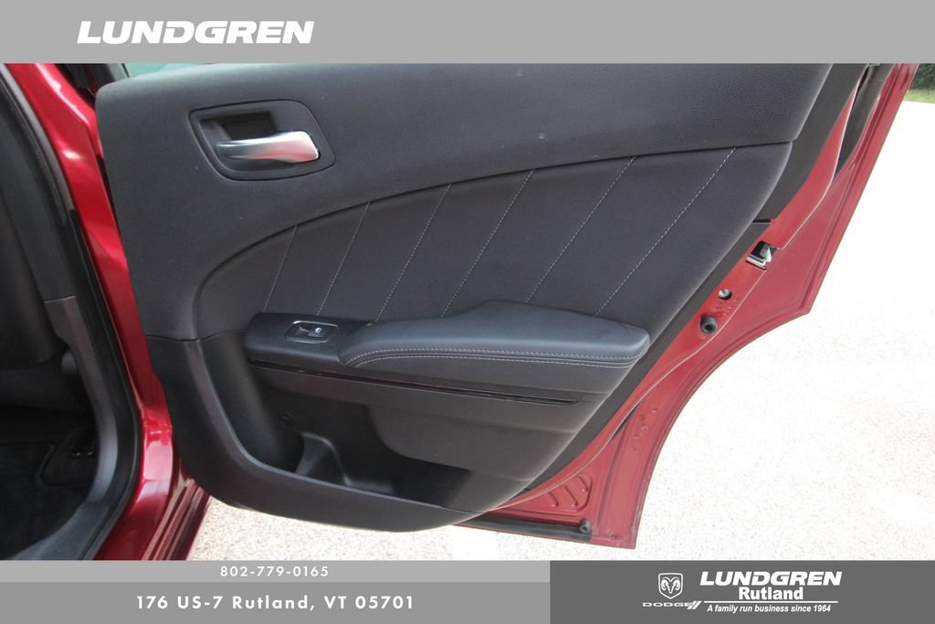 Used 2017 Dodge Charger SXT w/ Driver Confidence Group AWD/4WD image 19