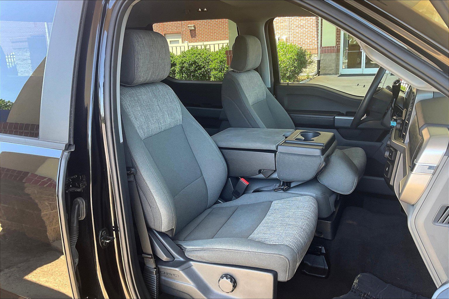 Used 2023 Ford F150 XLT image 8