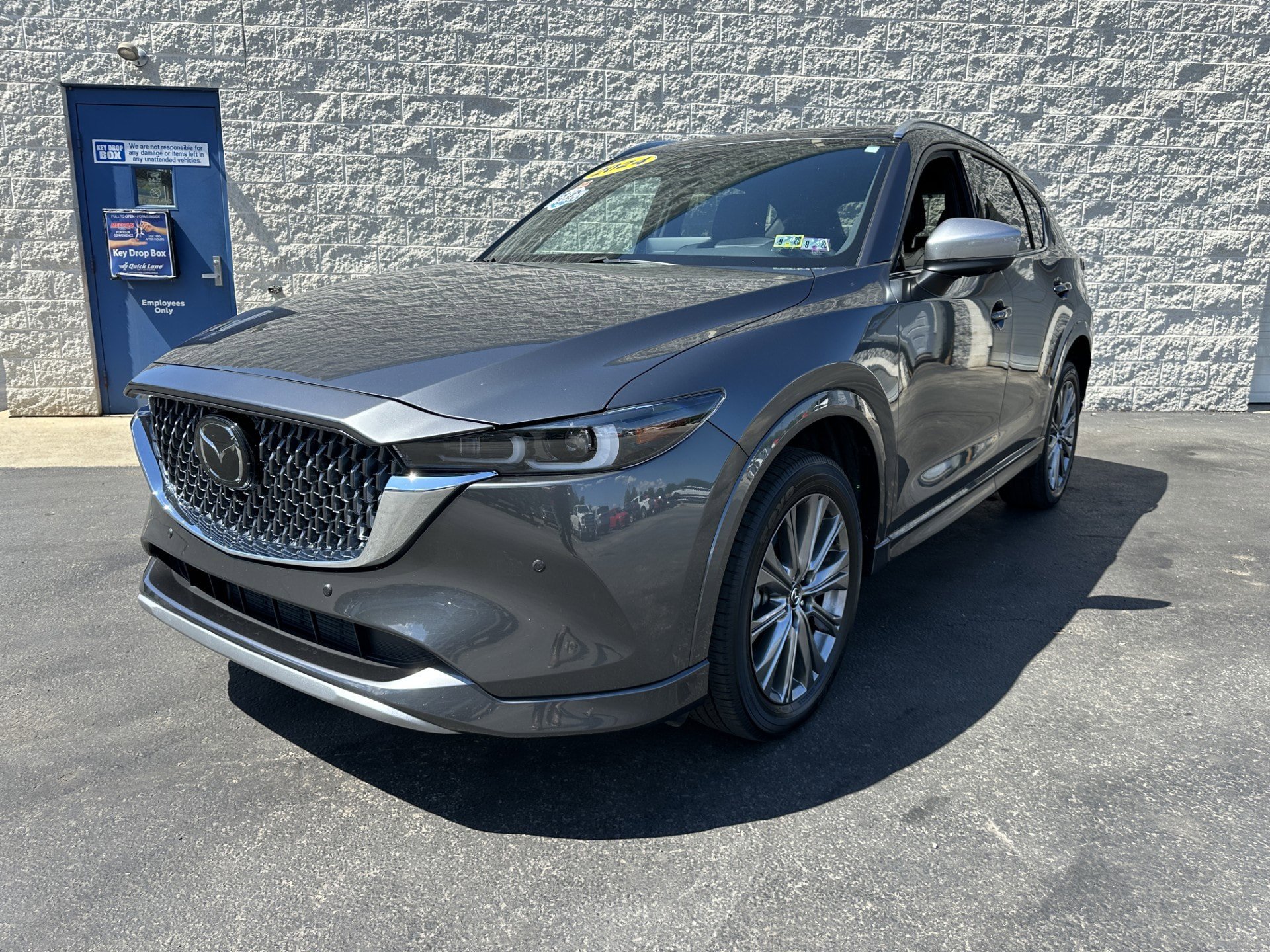 Used 2024 MAZDA CX-5 Signature AWD/4WD image 2