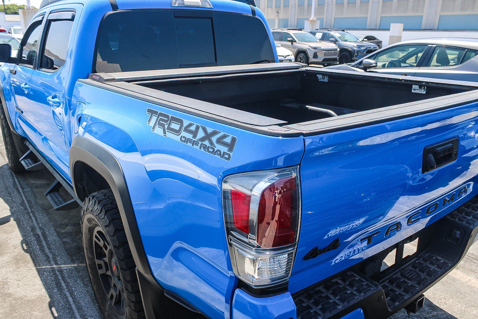 Used 2021 Toyota Tacoma TRD Off-Road w/ TRD Premium Off Road Package AWD/4WD image 12