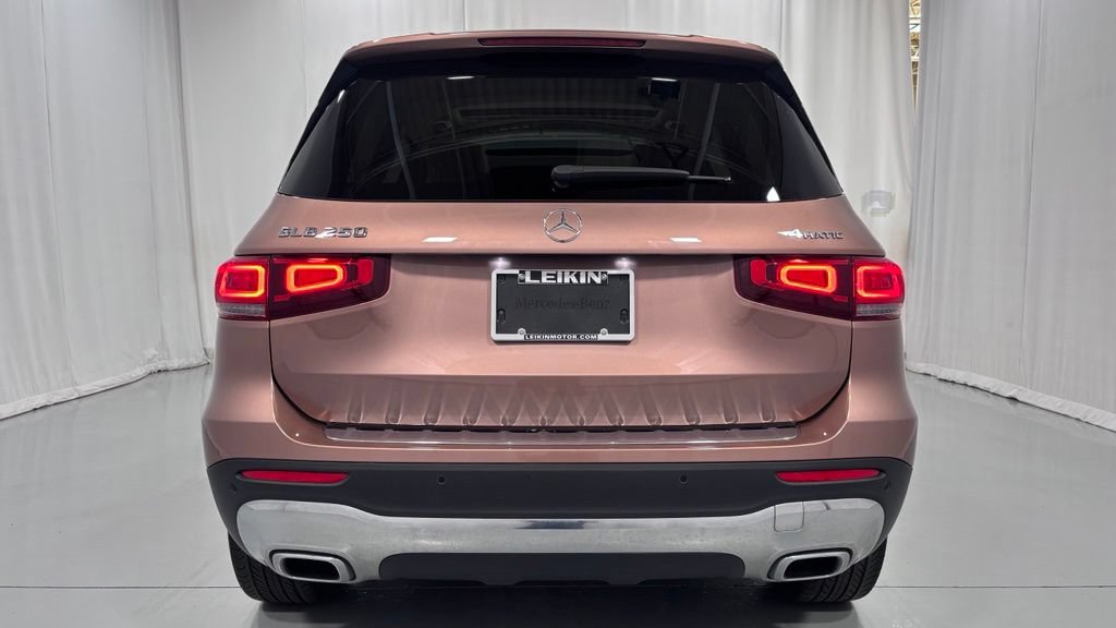 Used 2022 Mercedes-Benz GLB 250 4MATIC image 7