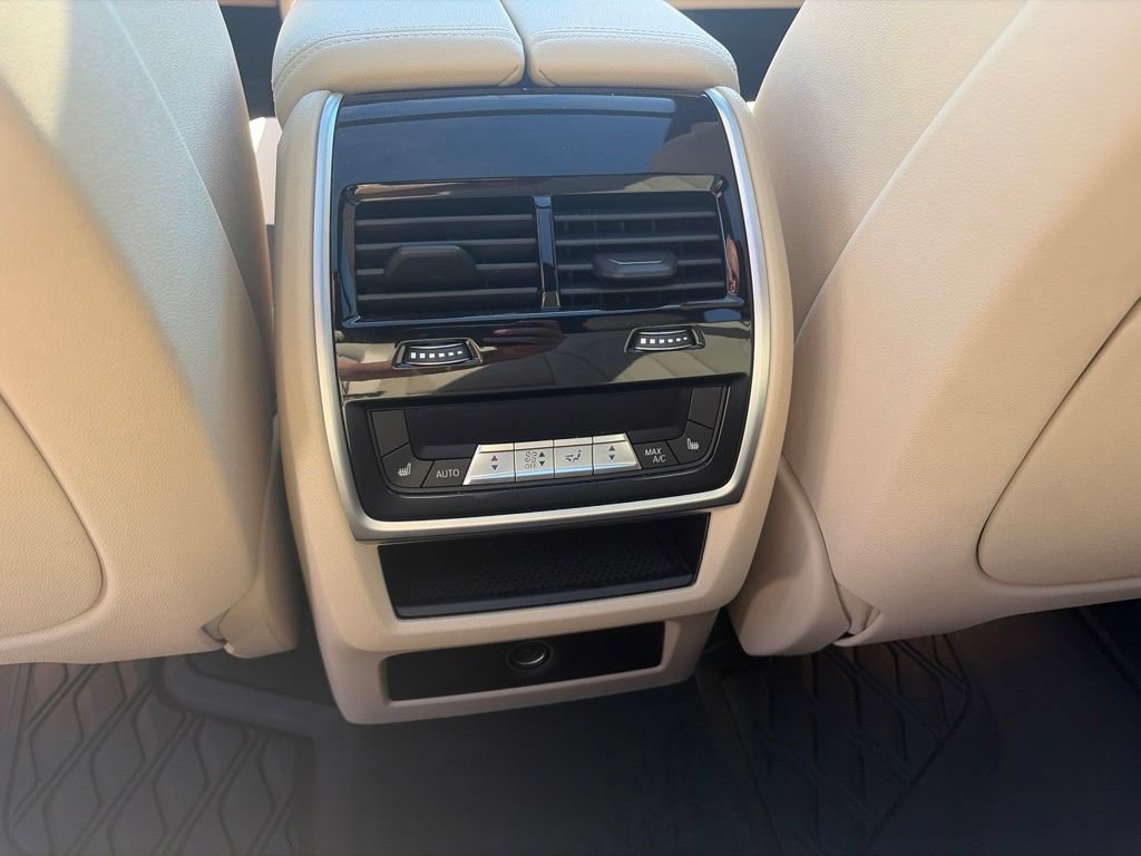 Used 2019 BMW X5 xDrive40i AWD/4WD image 16