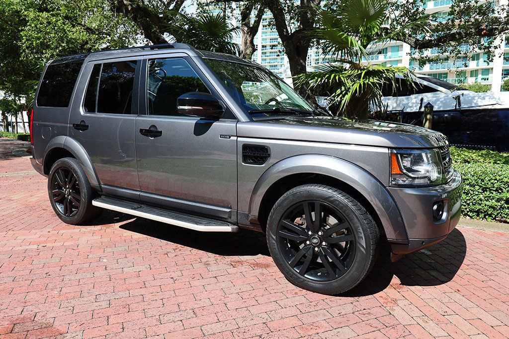 Used 2015 Land Rover LR4 HSE image 1