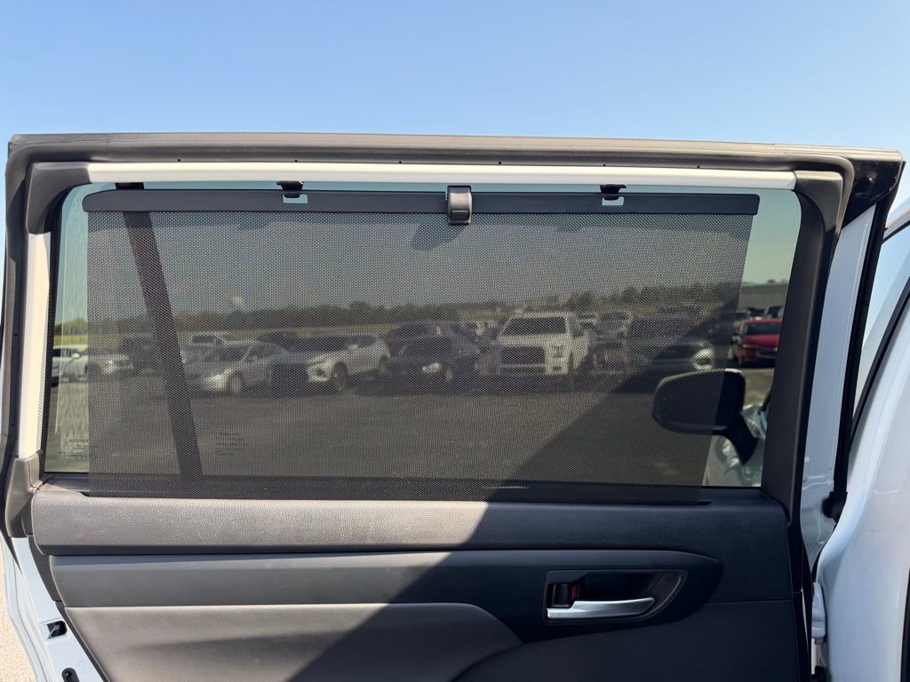 Used 2026 Toyota Highlander XLE image 17