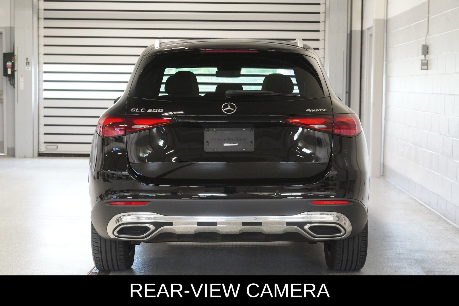 Used 2024 Mercedes-Benz GLC 300 4MATIC image 5