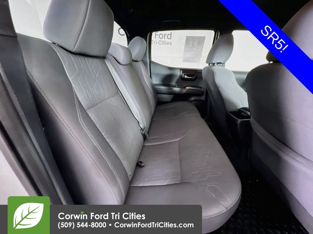 Used 2017 Toyota Tacoma SR5 AWD/4WD image 16