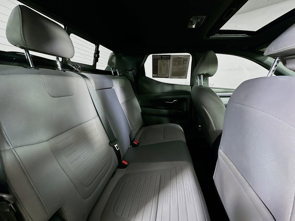 Used 2022 Hyundai Santa Cruz SEL Premium image 11