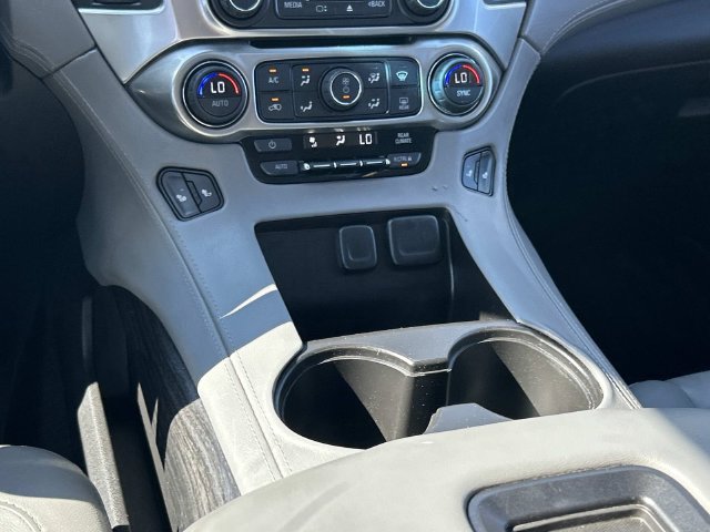 Used 2016 Chevrolet Suburban LT RWD image 17