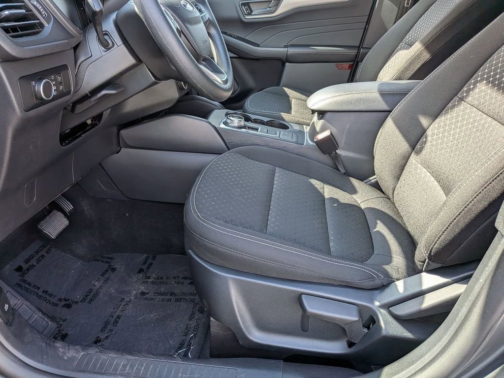 Used 2025 Ford Escape Active AWD/4WD image 23