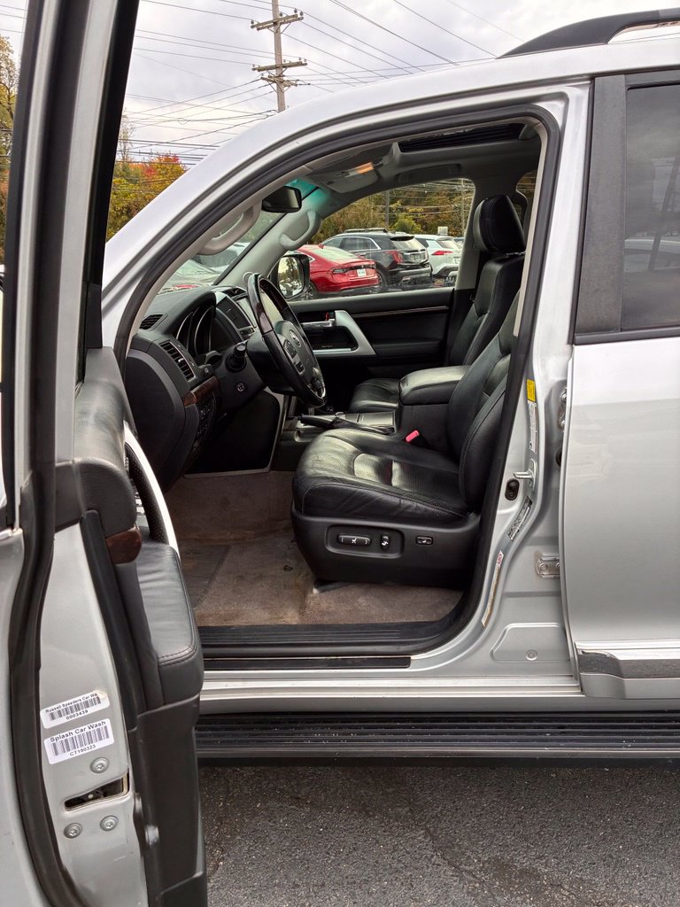Used 2013 Toyota Land Cruiser AWD/4WD image 29