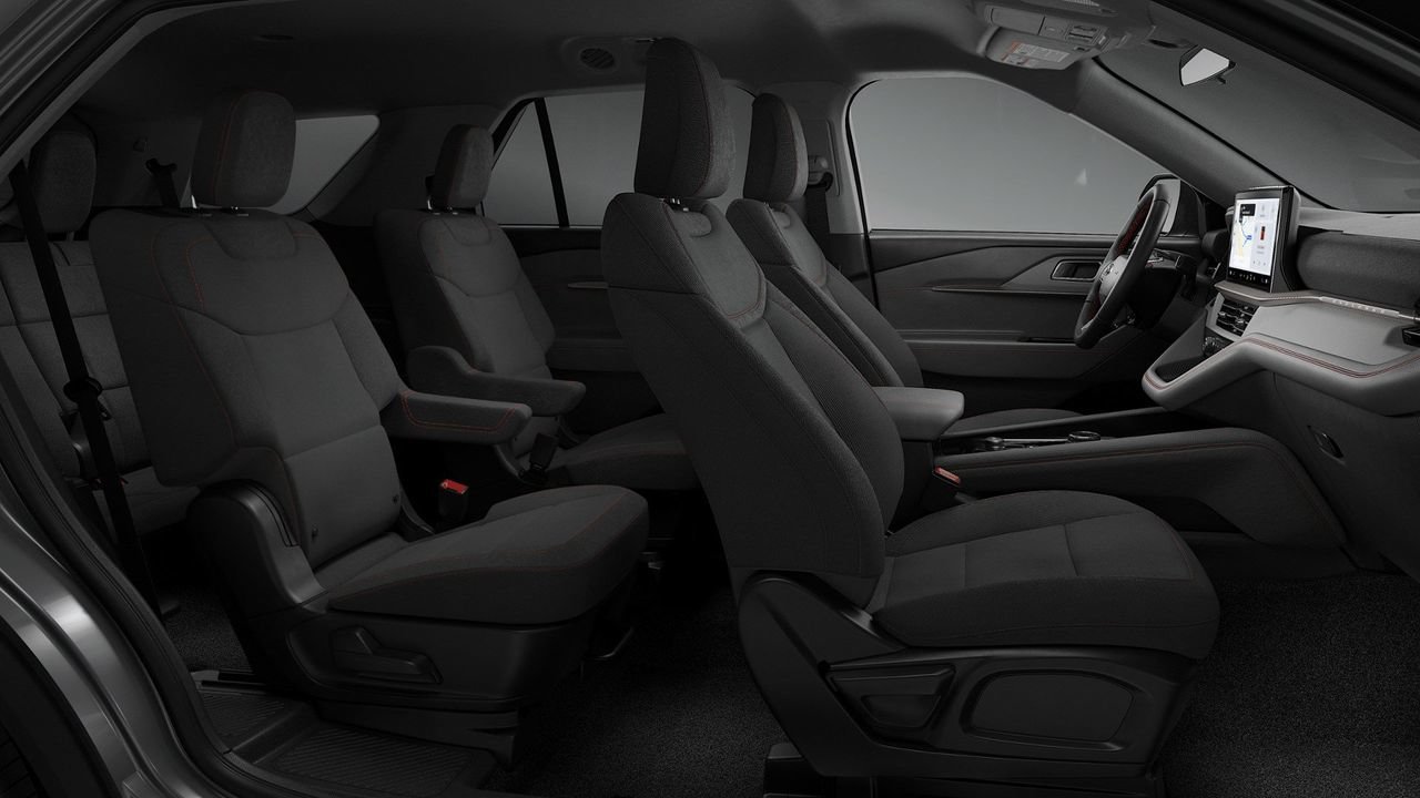 New 2026 Ford Explorer Active RWD image 7