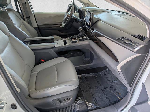 Used 2023 Toyota Sienna XLE w/ XLE Plus Package FWD image 23