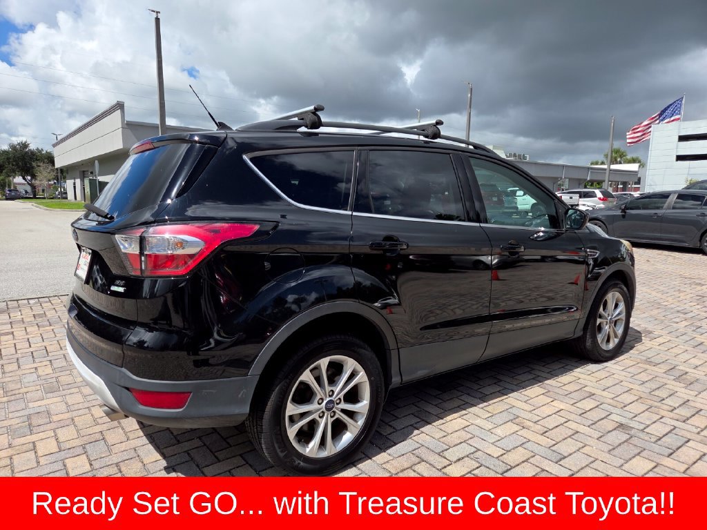 Used 2018 Ford Escape SE w/ SE Sync 3 Package FWD image 12
