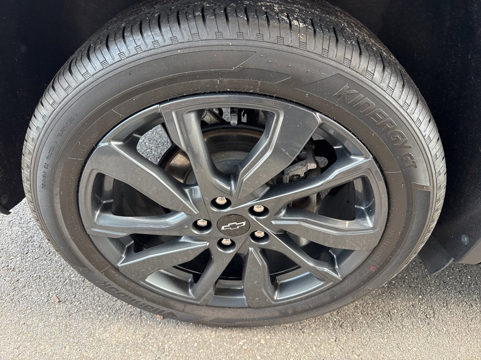 Used 2023 Chevrolet Equinox RS w/ RS Leather Package image 12