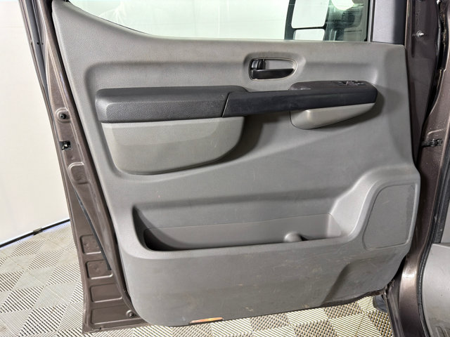 Used 2015 Nissan NV 3500 SL w/ Technology Package RWD image 10